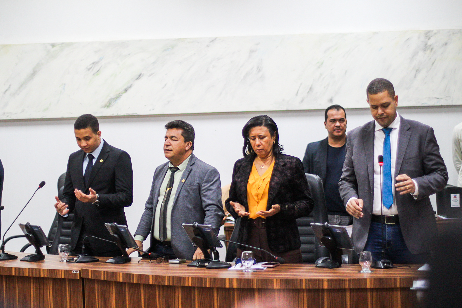 Câmara de Candeias realiza 10ª Sessão Ordinária com foco em educação, saúde e cidadania
