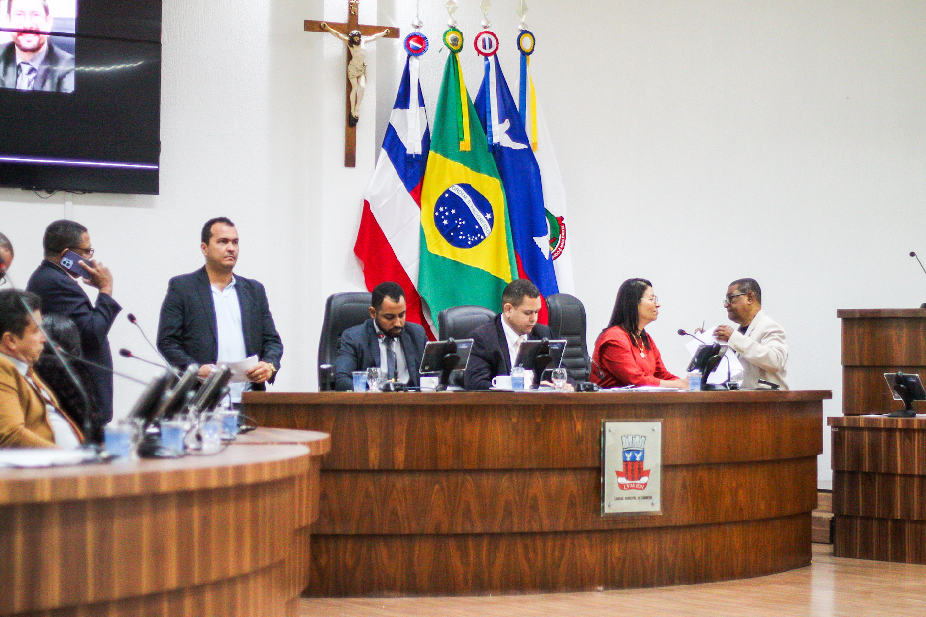 Educação e saúde são destaques da sessão ordinária da Câmara de Candeias